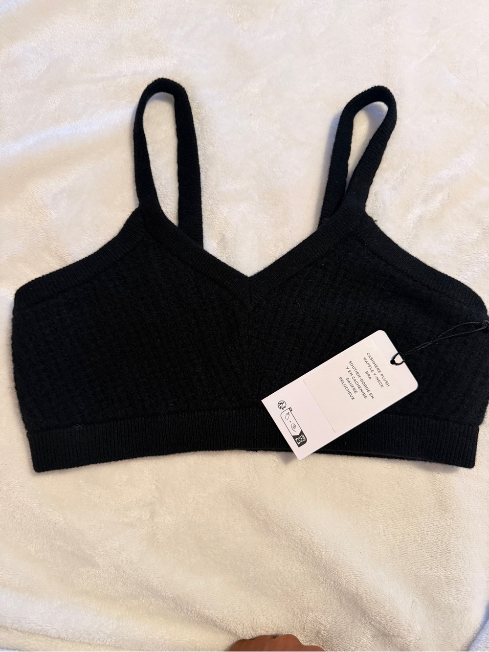 NWT ALO Yoga Cashmere Plush Waffle V-Neck Bra Black W9654R - Picture 7 of 7